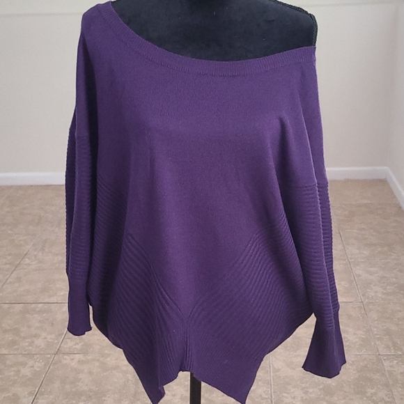 Sweater - Picture 3 of 6